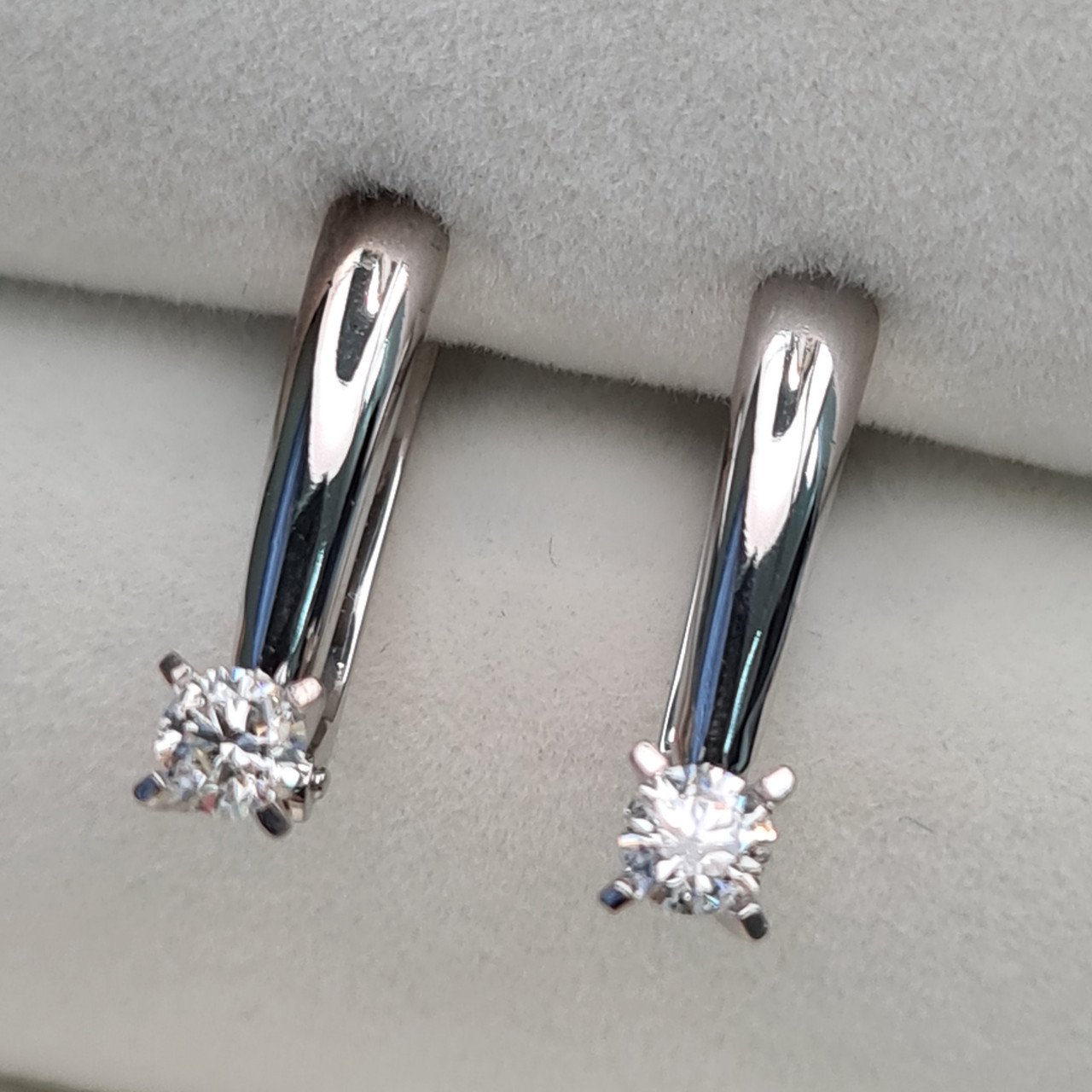 Серьги Deimantas 97477000 3,33гр 0,25ct. купить,NaN