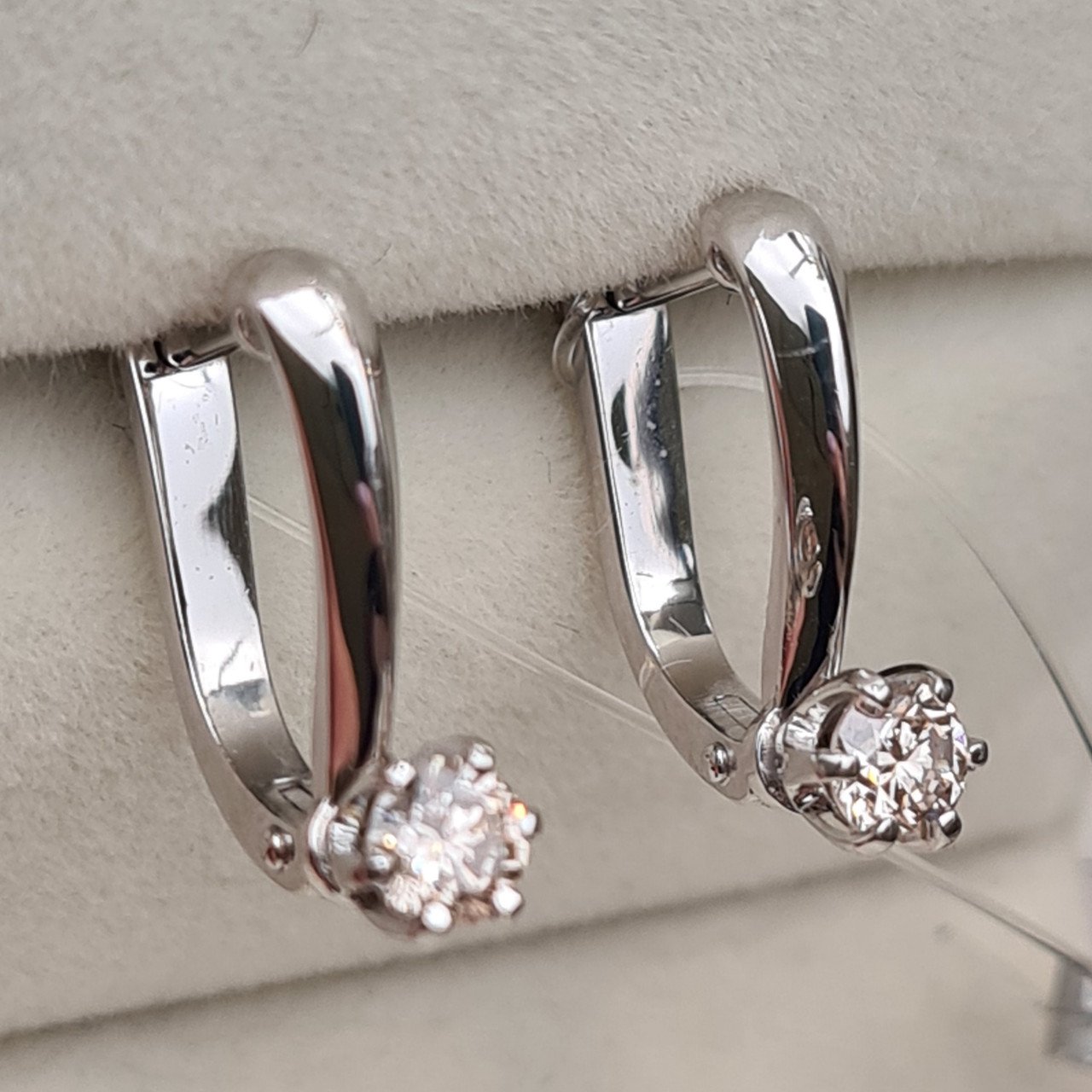 Серьги Deimantas 97477010 3,22гр 0,45ct. купить,NaN