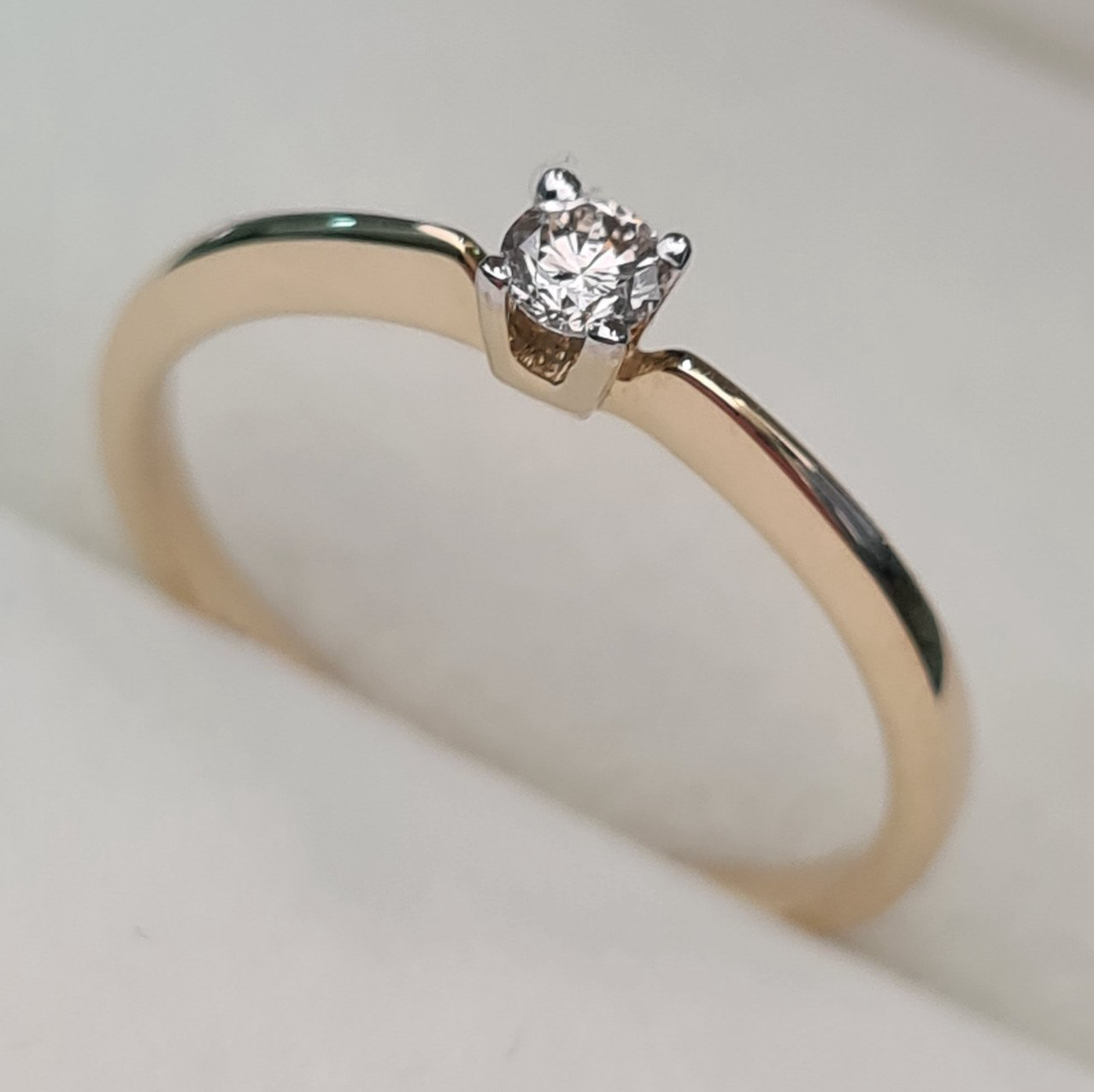 Кольцо Deimantas 93311788 16,5р 1,39гр 0,10ct. купить,NaN