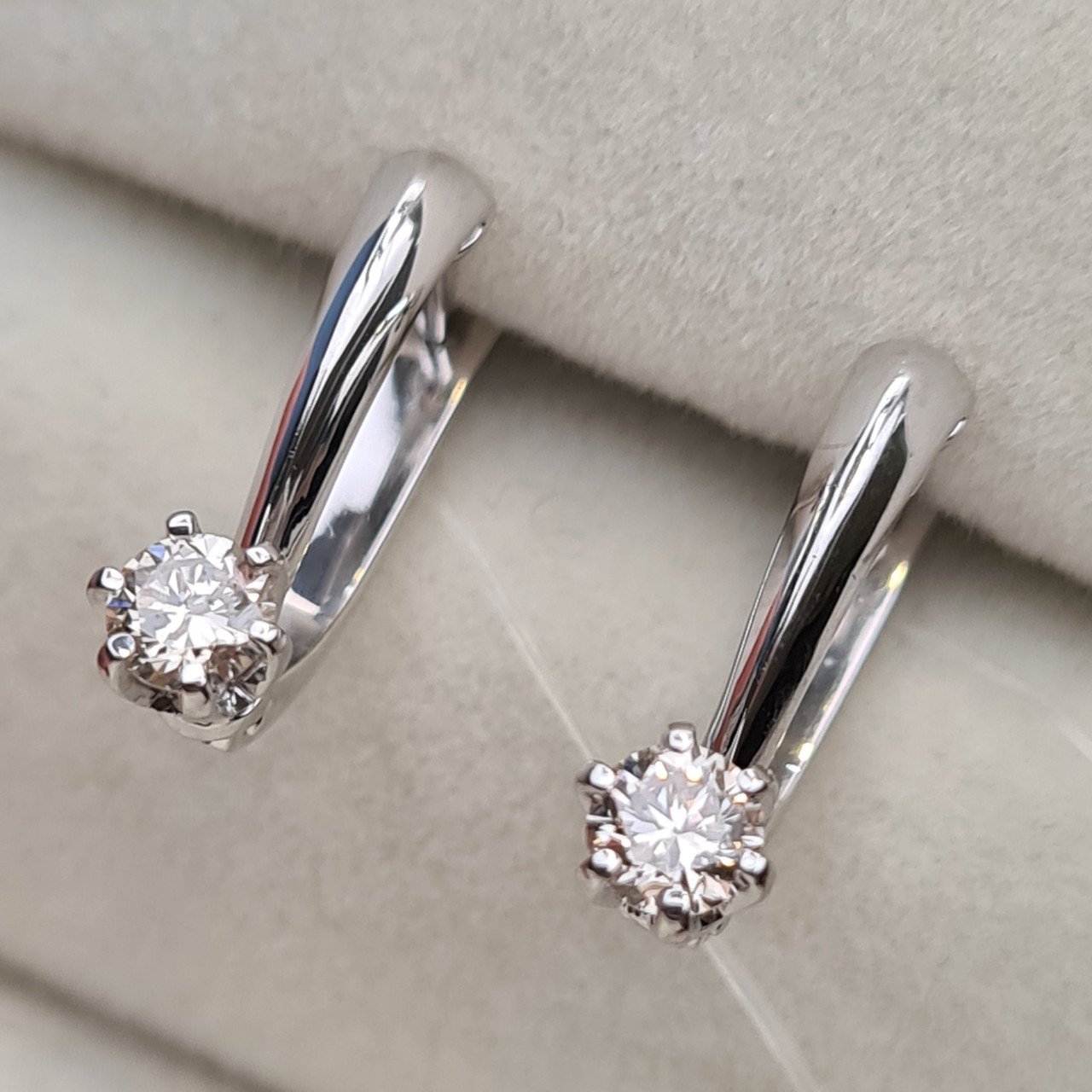 Серьги Deimantas 97477010 3,22гр 0,45ct. купить,NaN