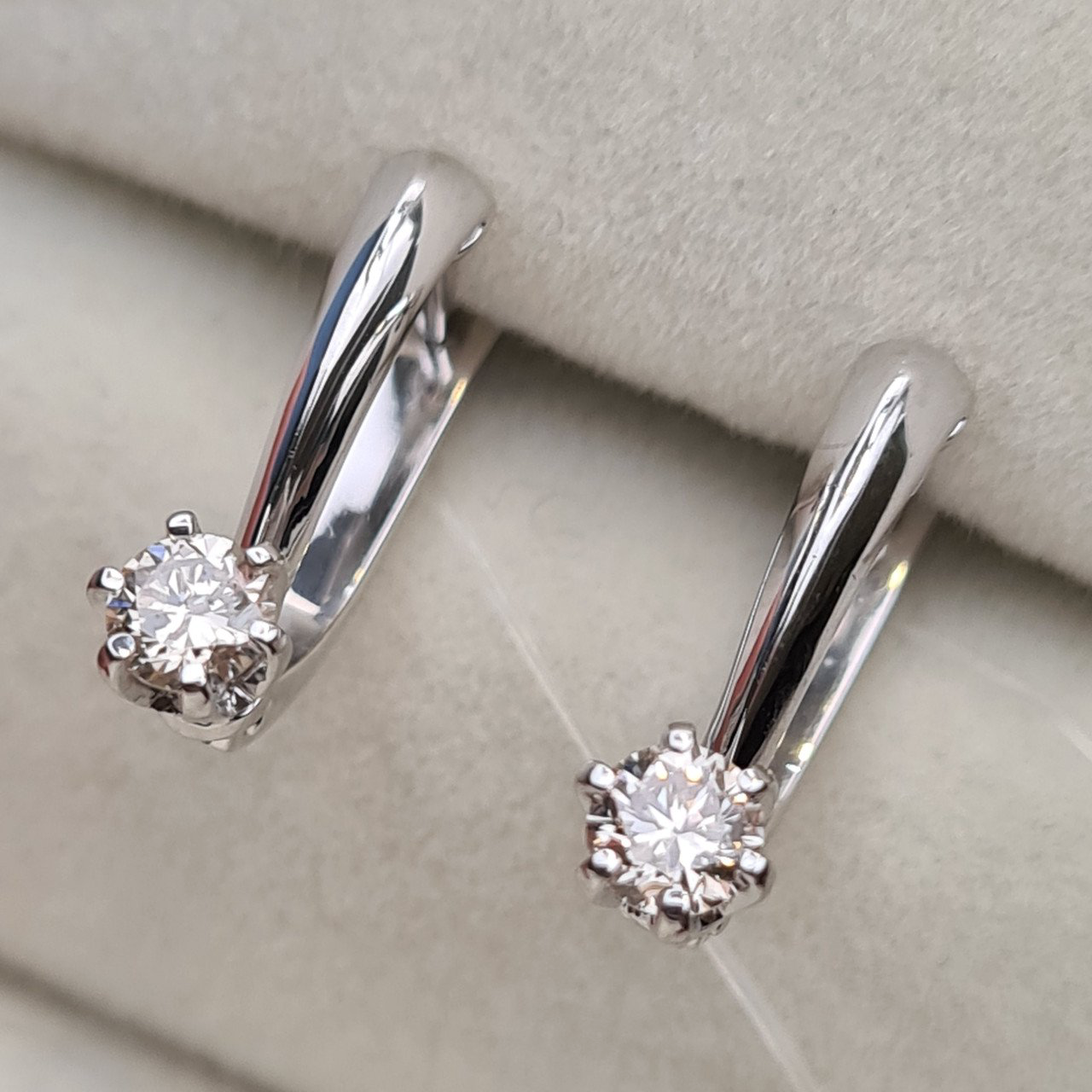Серьги Deimantas 97477010 3,22гр 0,45ct. купить,NaN