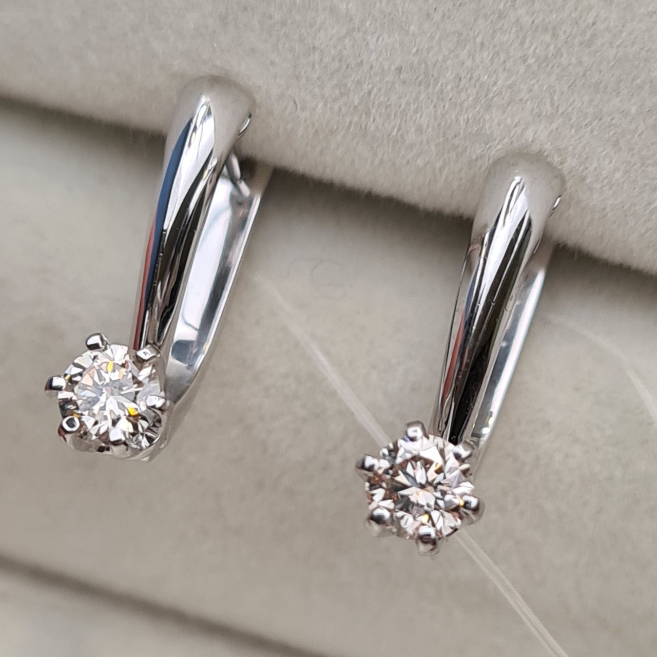 Серьги Deimantas 97477010 3,22гр 0,45ct. купить,NaN