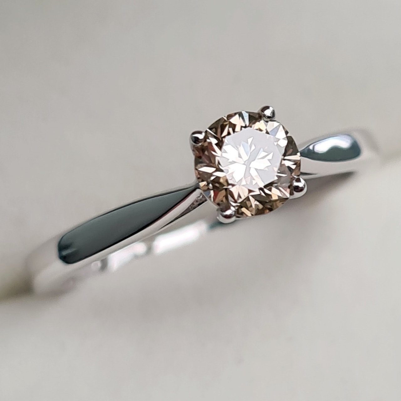 Кольцо Deimantas 93359107 16,5р 1,75гр 0,51ct. купить,NaN