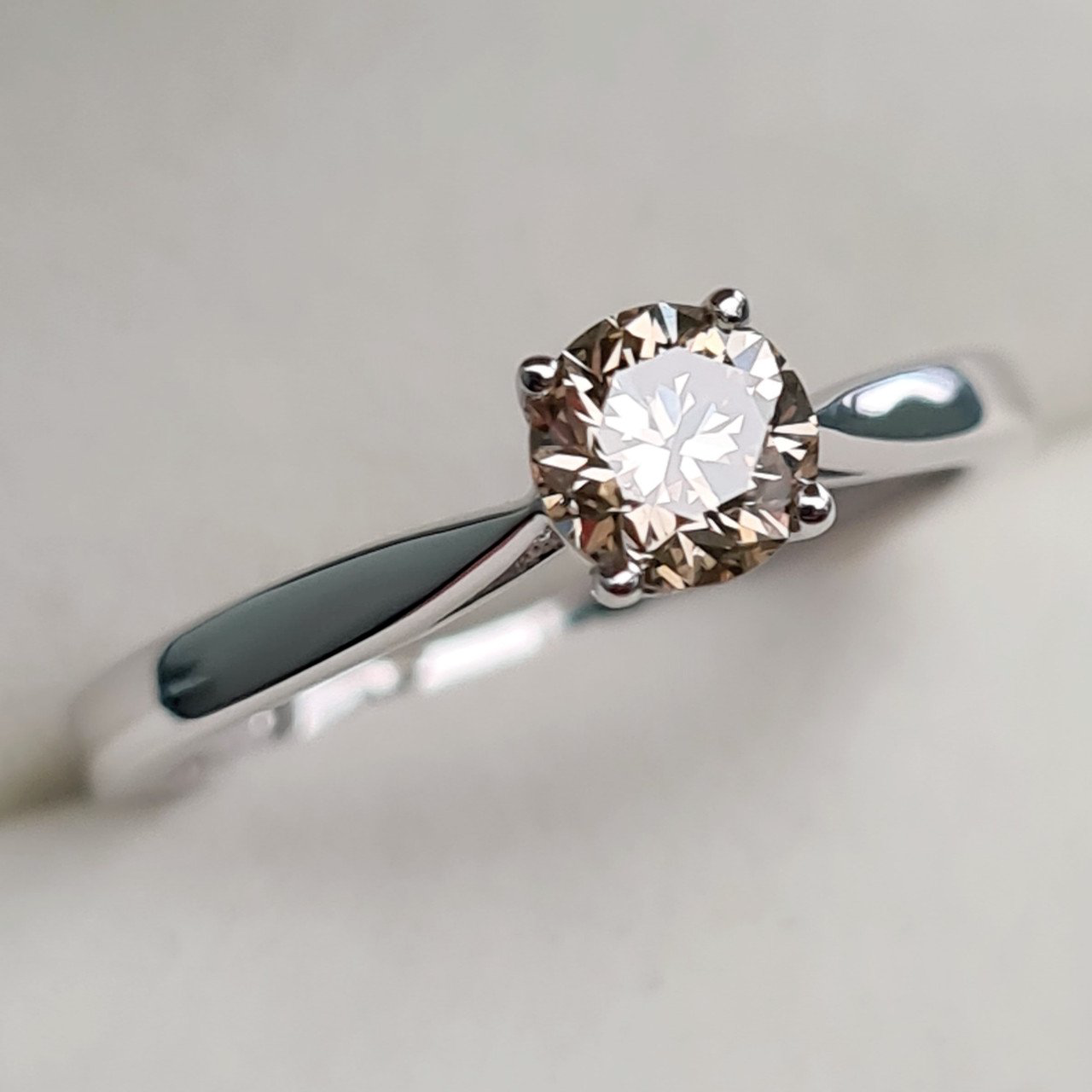 Кольцо Deimantas 93359107 16,5р 1,75гр 0,51ct. купить,NaN
