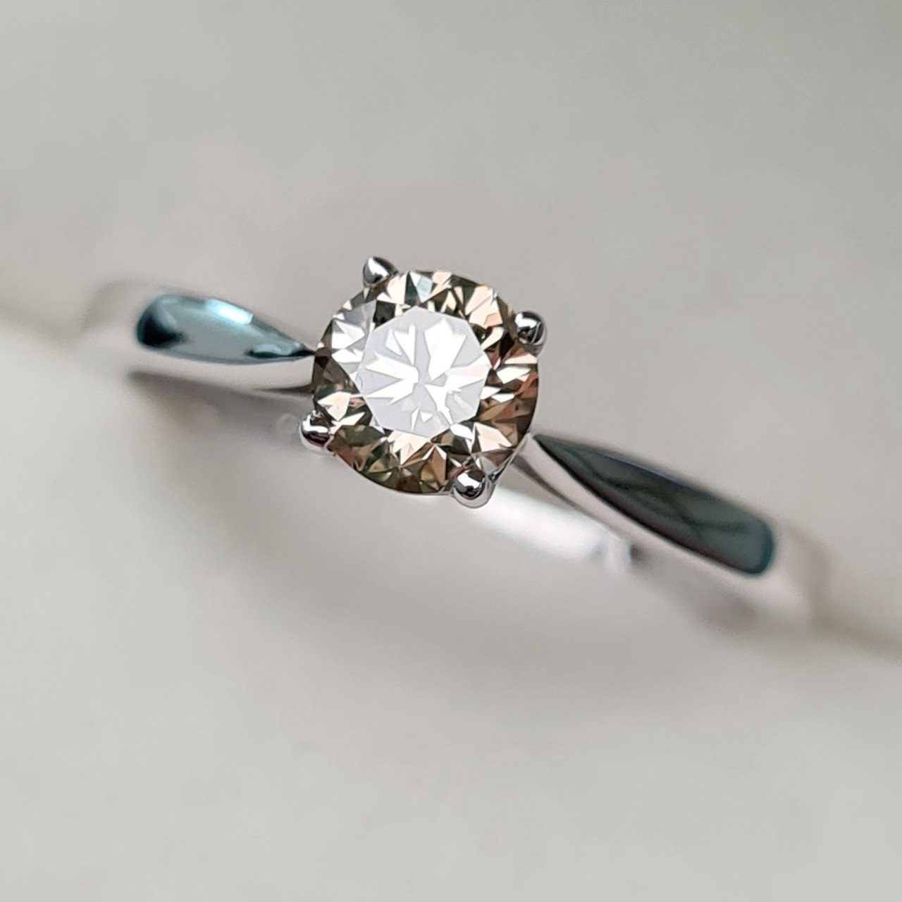 Кольцо Deimantas 93359107 16,5р 1,75гр 0,51ct. купить,NaN