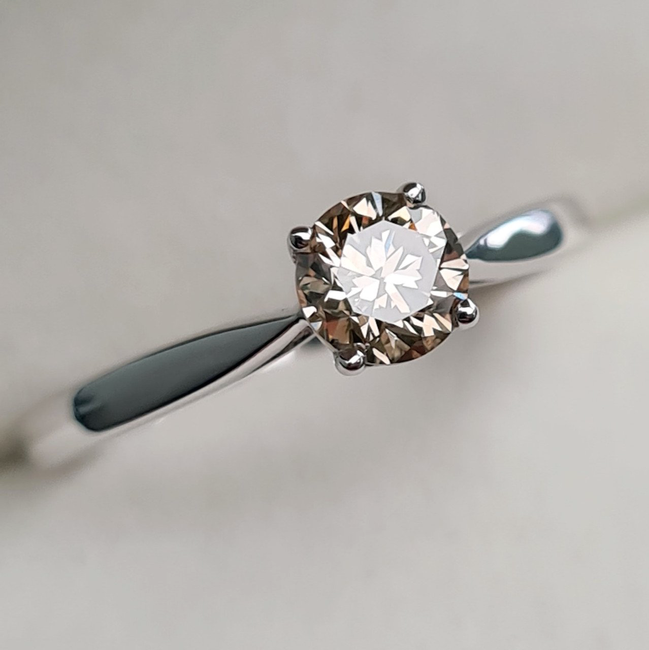 Кольцо Deimantas 93359107 16,5р 1,75гр 0,51ct. купить,NaN