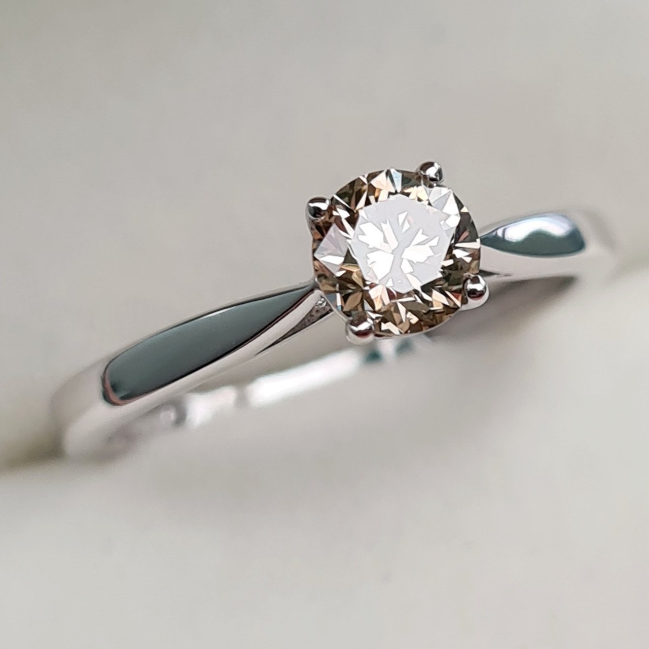 Кольцо Deimantas 93359107 16,5р 1,75гр 0,51ct. купить,NaN