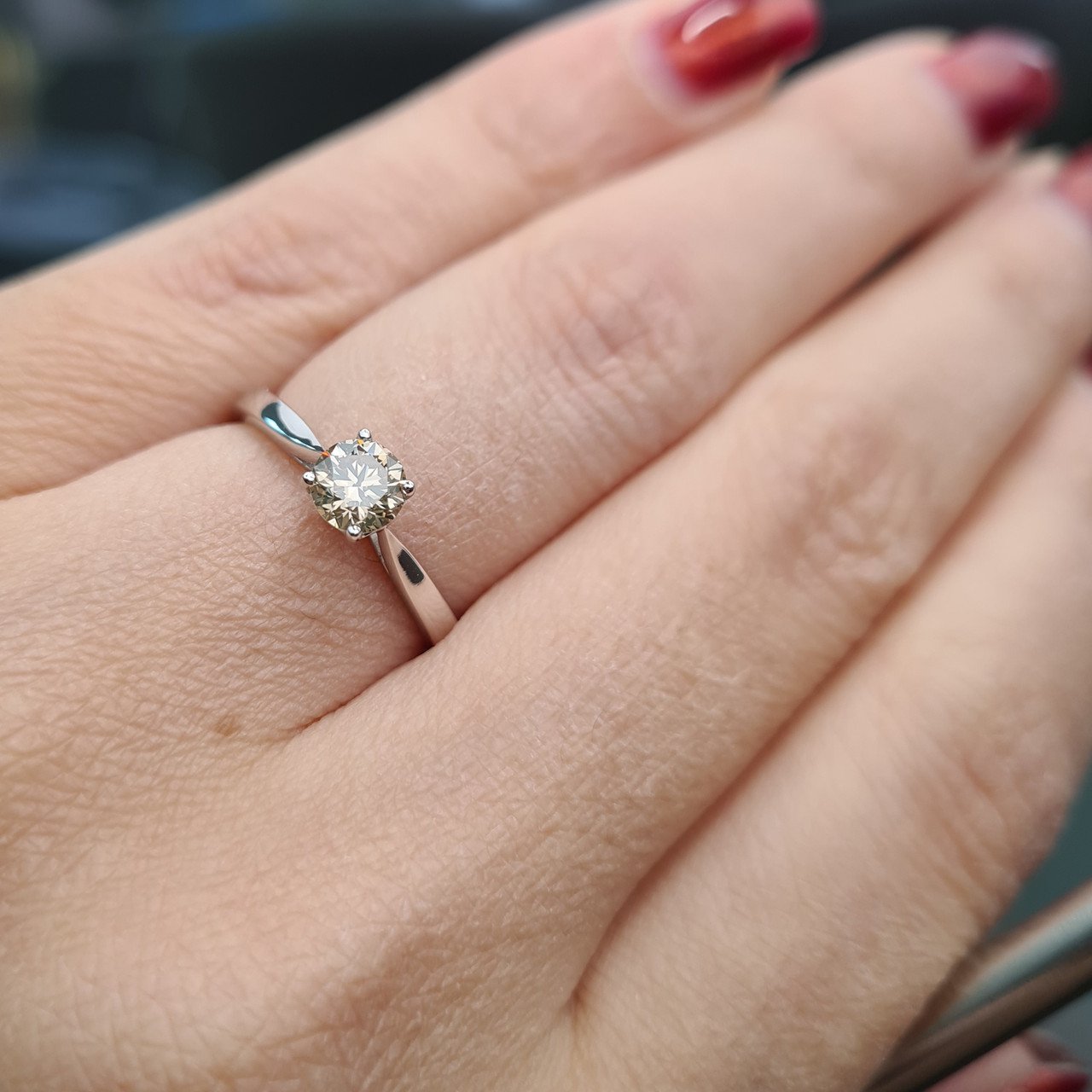 Кольцо Deimantas 93359107 16,5р 1,75гр 0,51ct. купить,NaN