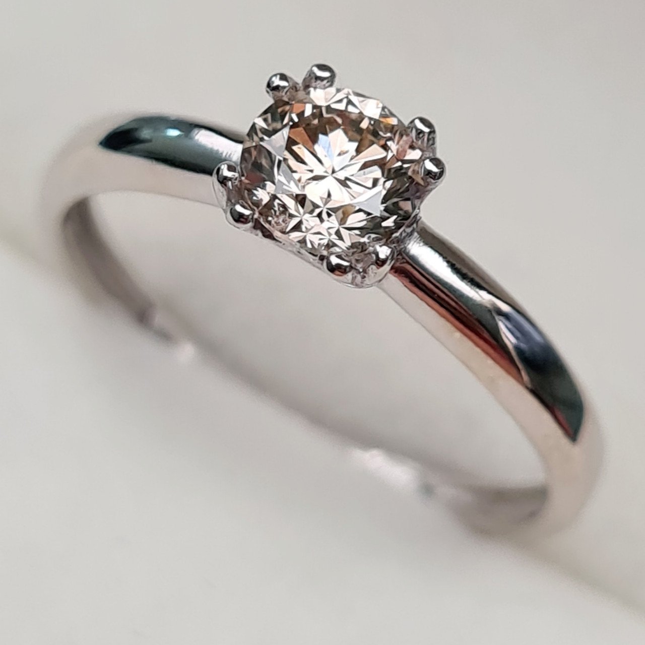 Кольцо Deimantas 93376330 16,5р 1,5гр 0,54ct. купить,NaN