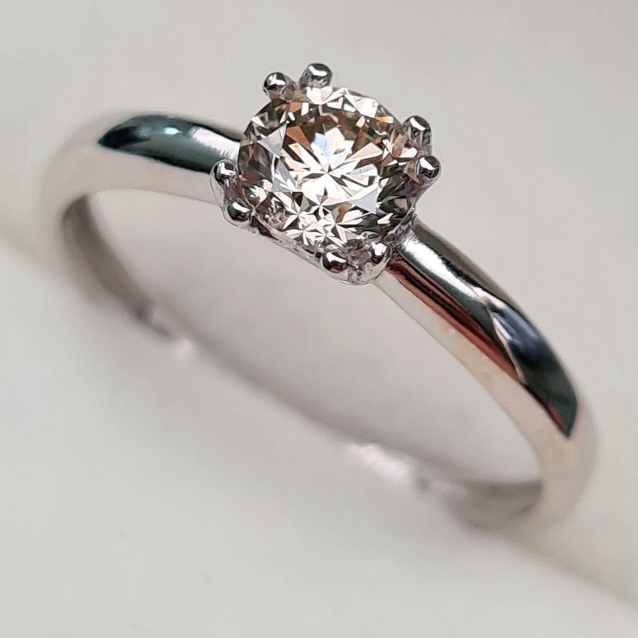Кольцо Deimantas 93376330 16,5р 1,5гр 0,54ct. купить,NaN