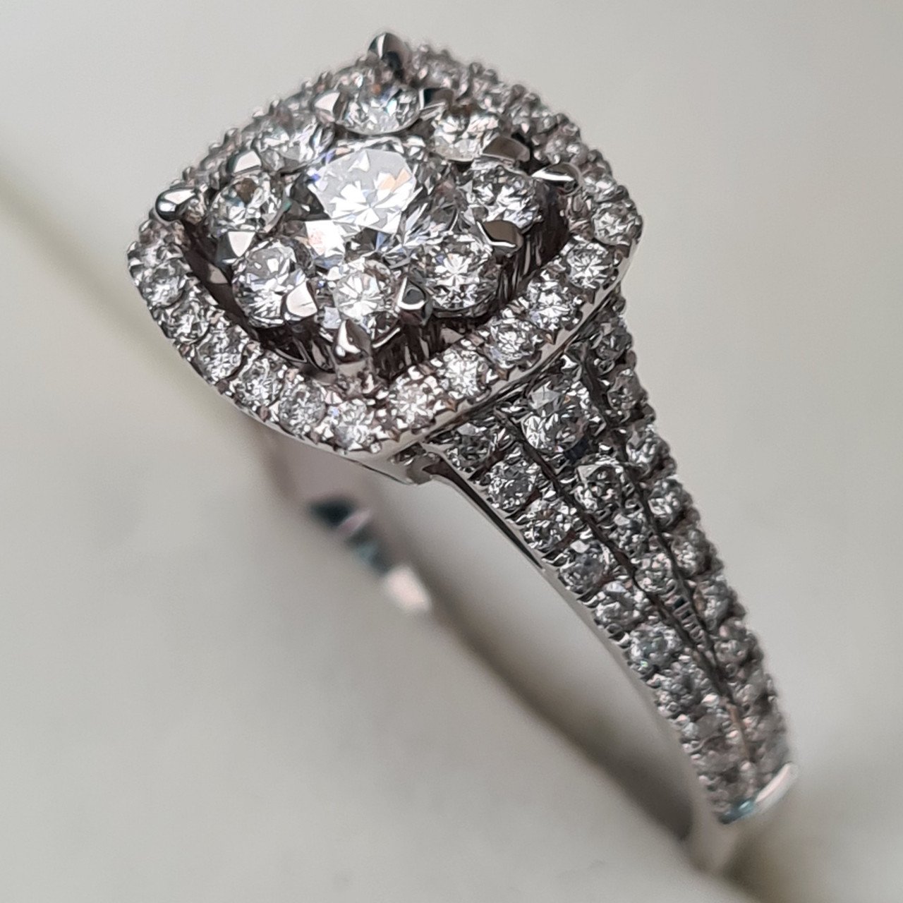 Кольцо Deimantas 95860397 16,51р 4,1гр 1,05ct. купить,NaN