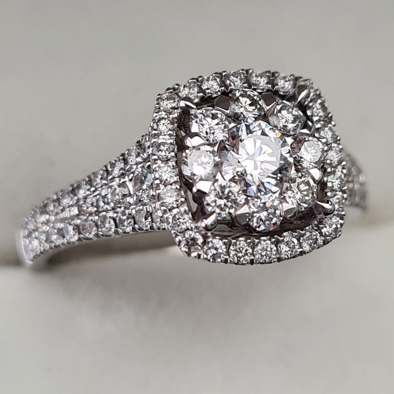 Кольцо Deimantas 95860397 16,51р 4,1гр 1,05ct. купить,NaN