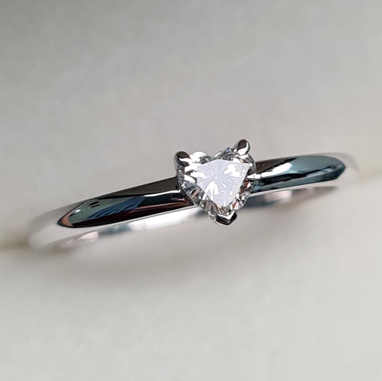 Кольцо Deimantas 95860522 16,51р 1,88гр 0,21ct. купить,NaN