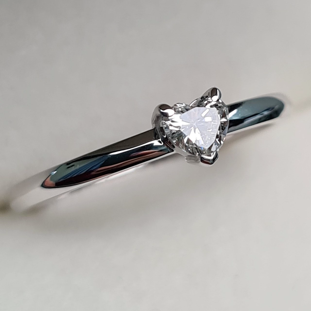Кольцо Deimantas 95860522 16,51р 1,88гр 0,21ct. купить,NaN