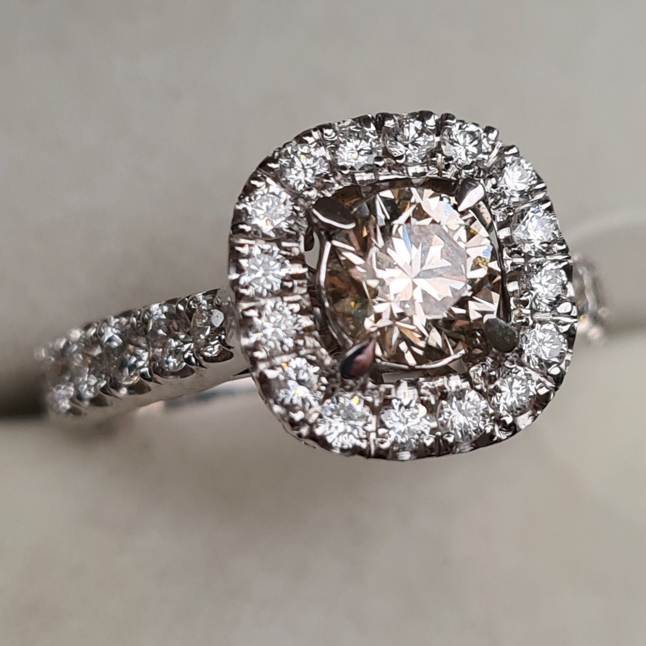 Кольцо Deimantas 97862420 17,5р 4,69гр 1,86ct. купить,NaN