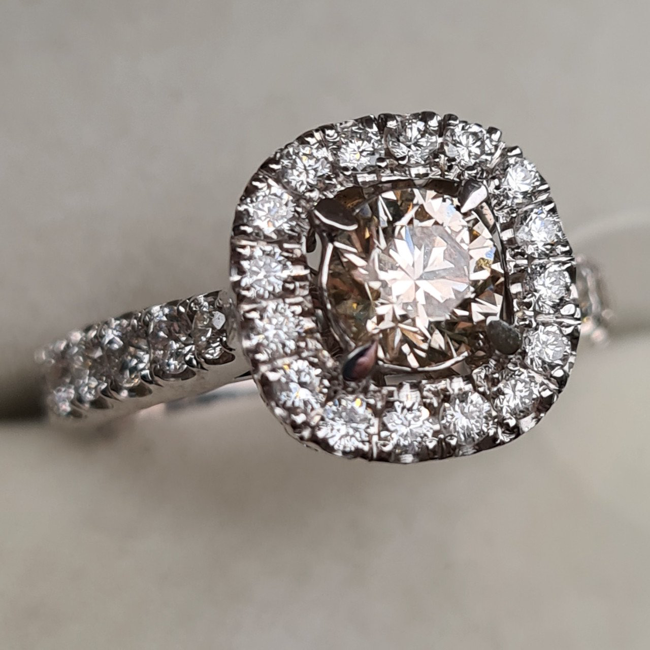Кольцо Deimantas 97862420 17,5р 4,69гр 1,86ct. купить,NaN