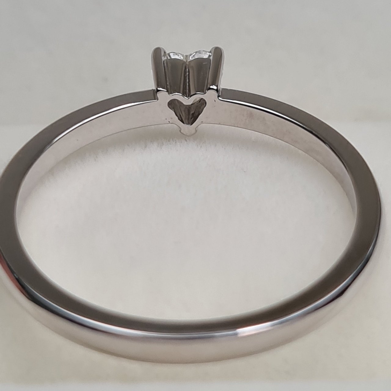 Кольцо Deimantas 95860522 16,51р 1,88гр 0,21ct. купить,NaN