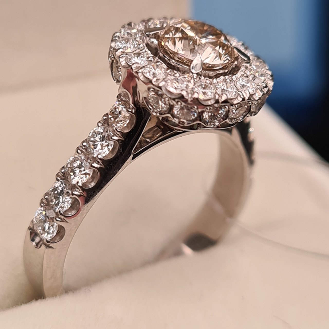Кольцо Deimantas 97862420 17,5р 4,69гр 1,86ct. купить,NaN