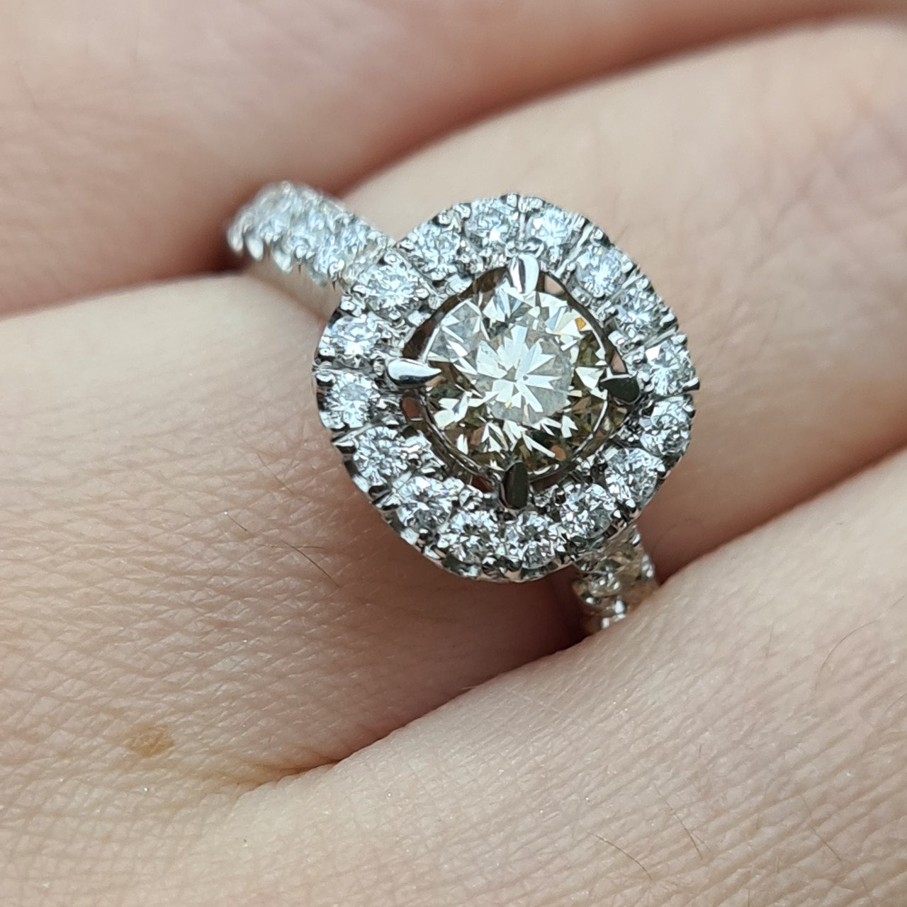 Кольцо Deimantas 97862420 17,5р 4,69гр 1,86ct. купить,NaN