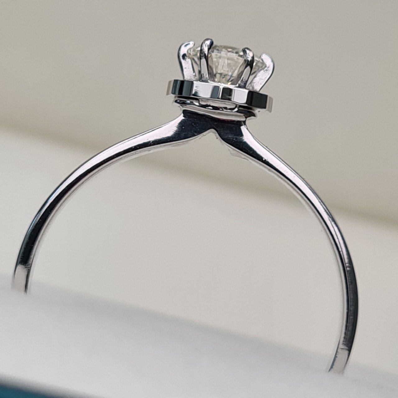 Кольцо Deimantas 93561500 17,5р 2,34гр 0,32ct. купить,NaN