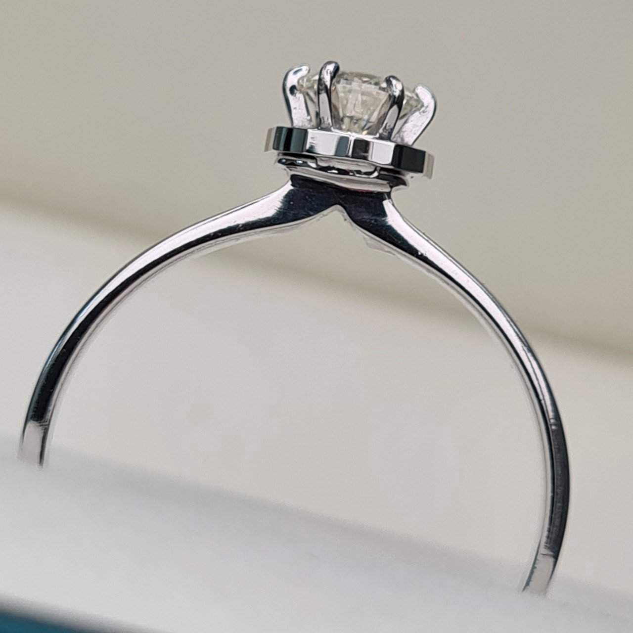Кольцо Deimantas 93561500 17,5р 2,34гр 0,32ct. купить,NaN