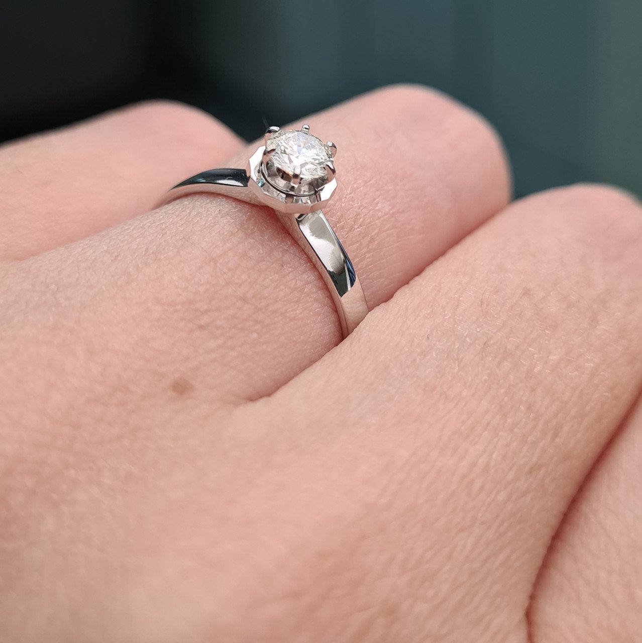 Кольцо Deimantas 93561500 17,5р 2,34гр 0,32ct. купить,NaN