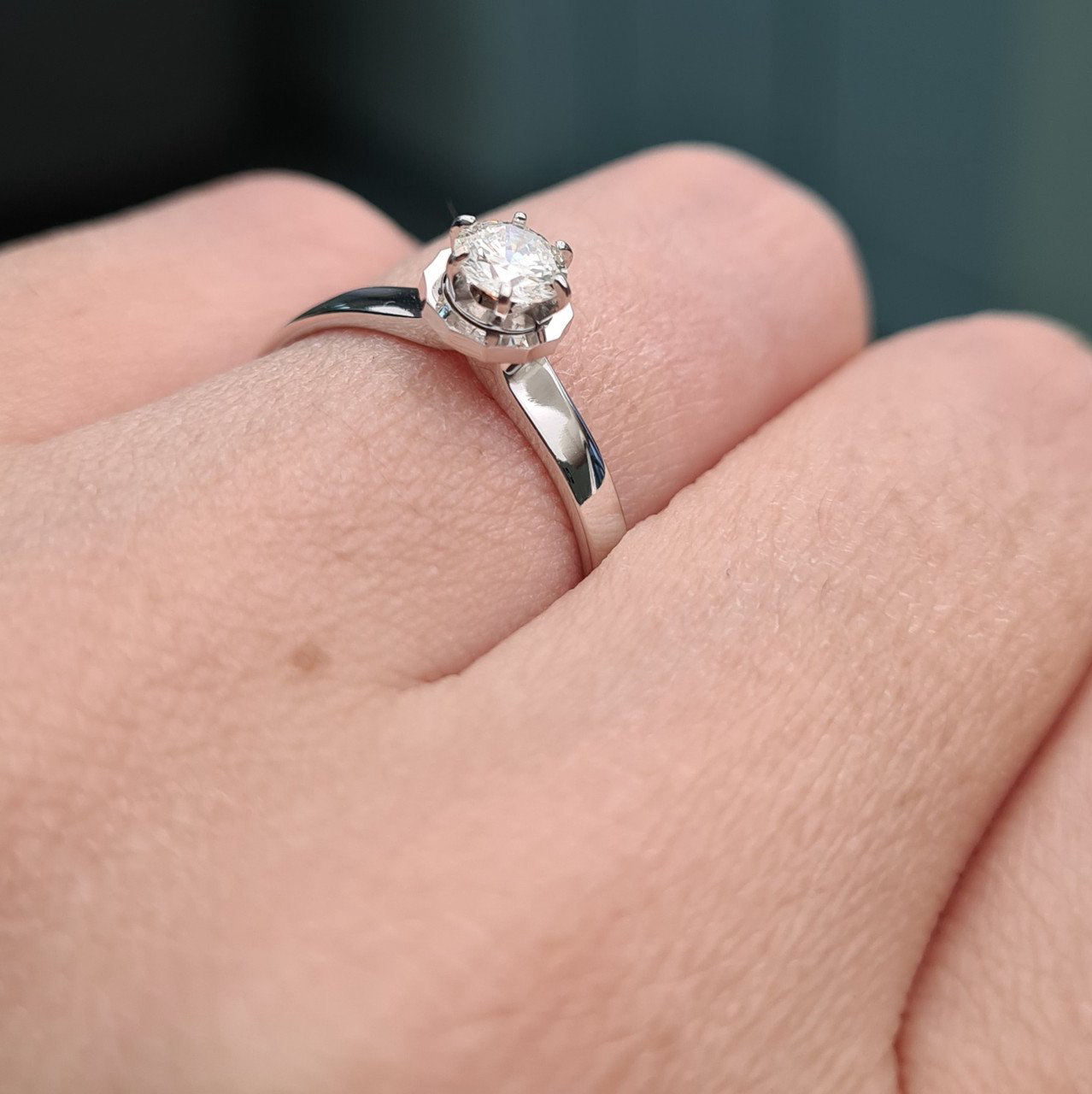 Кольцо Deimantas 93561500 17,5р 2,34гр 0,32ct. купить,NaN