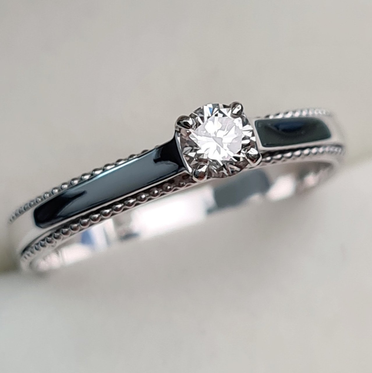Кольцо Deimantas 93561696 17,5р 2,31гр 0,20ct. купить,NaN