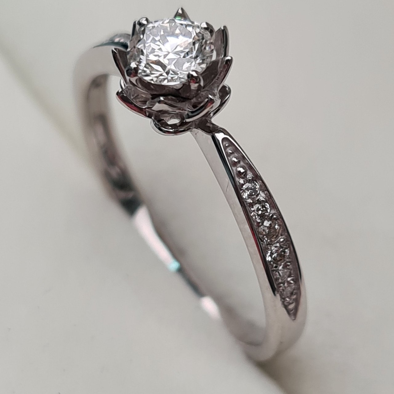 Кольцо Deimantas 93561756 17р 2гр 0,375ct. купить,NaN