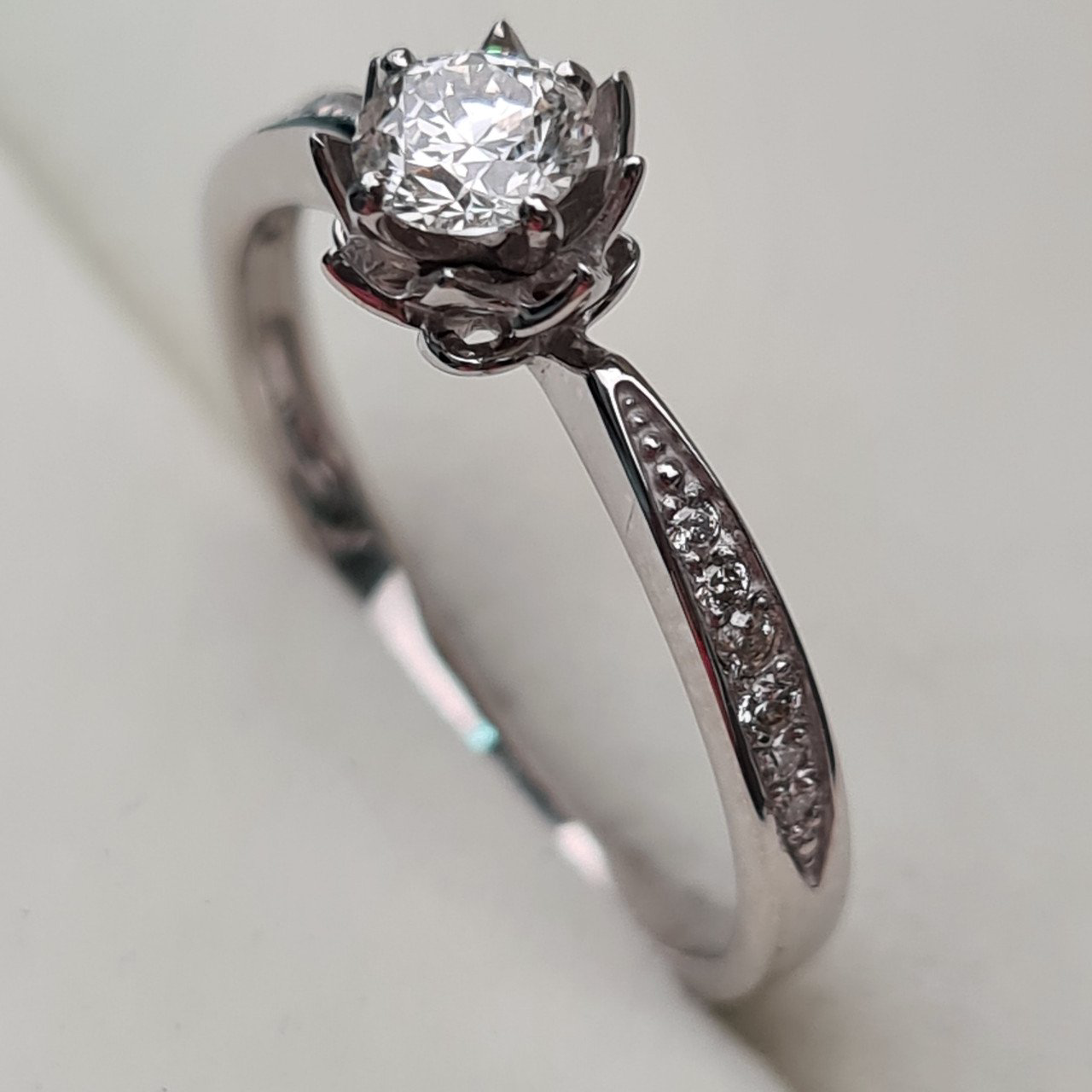 Кольцо Deimantas 93561756 17р 2гр 0,375ct. купить,NaN