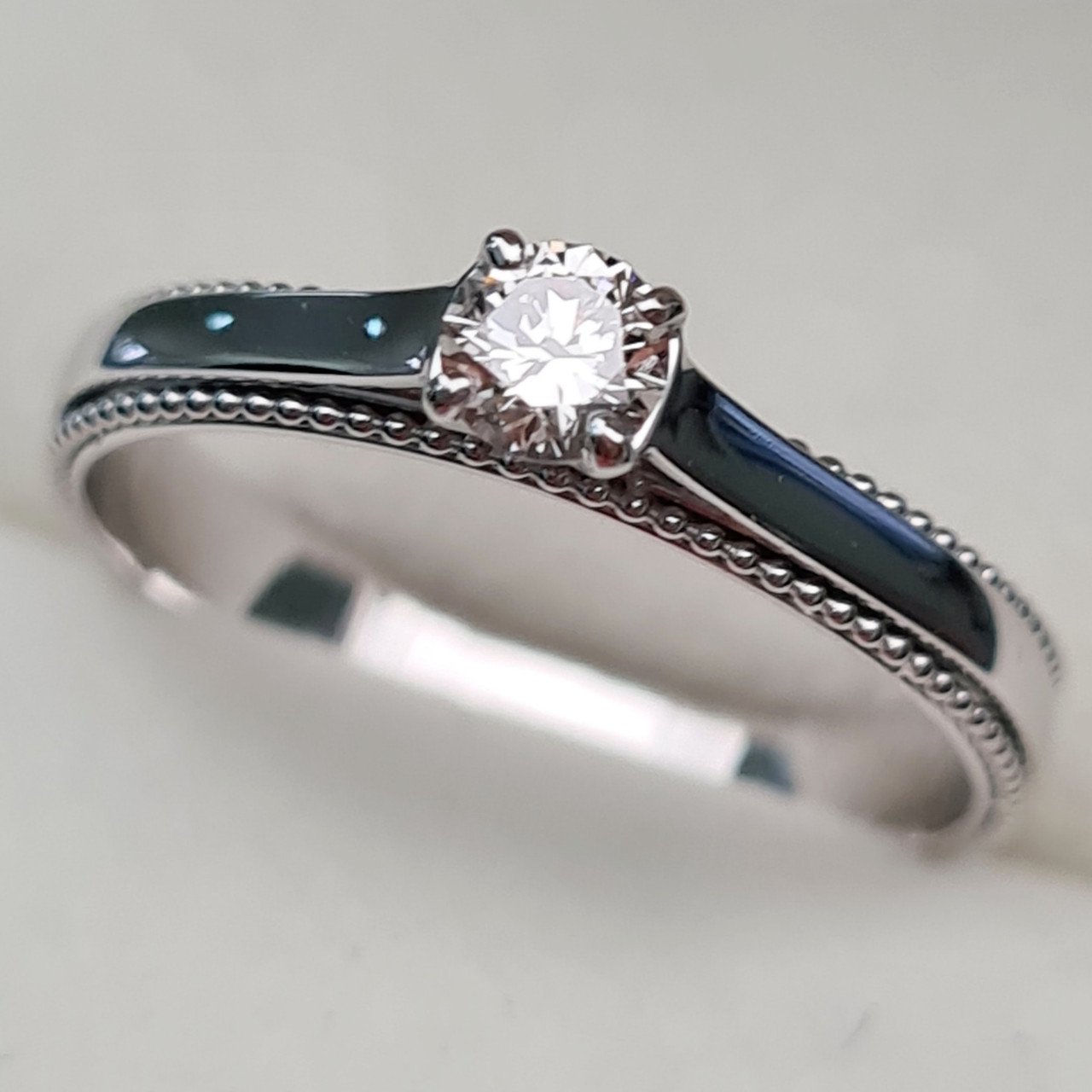 Кольцо Deimantas 93561696 17,5р 2,31гр 0,20ct. купить,NaN