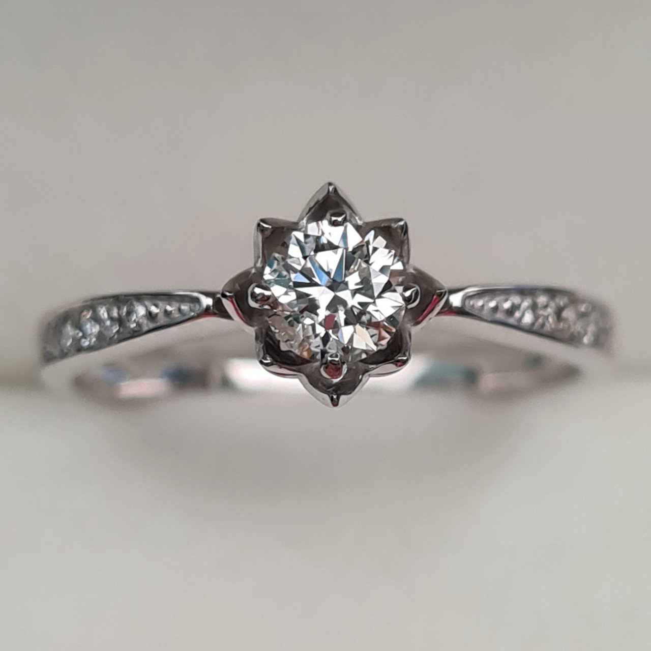 Кольцо Deimantas 93561756 17р 2гр 0,375ct. купить,NaN