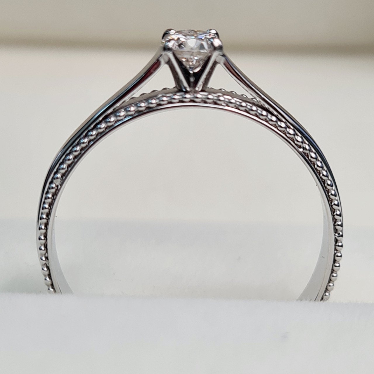 Кольцо Deimantas 93561696 17,5р 2,31гр 0,20ct. купить,NaN