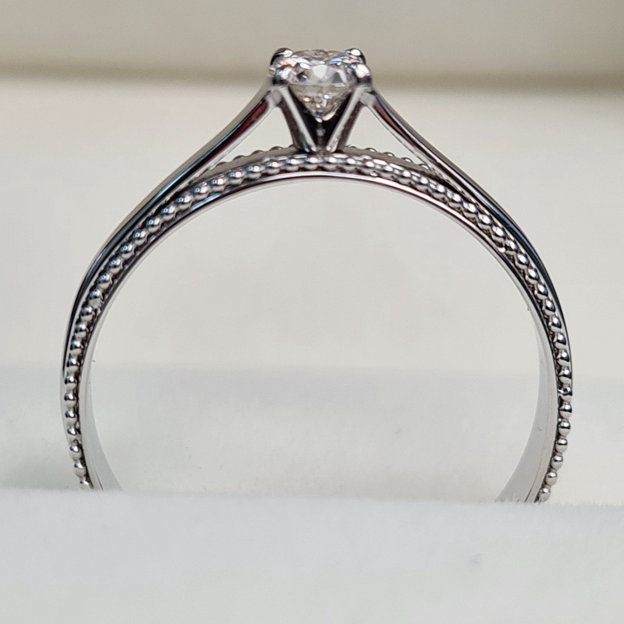 Кольцо Deimantas 93561696 17,5р 2,31гр 0,20ct. купить,NaN