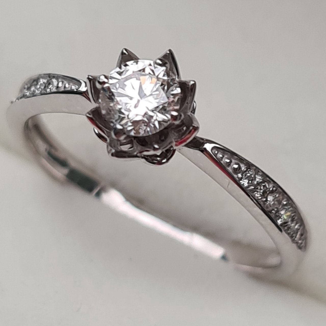 Кольцо Deimantas 93561756 17р 2гр 0,375ct. купить,NaN