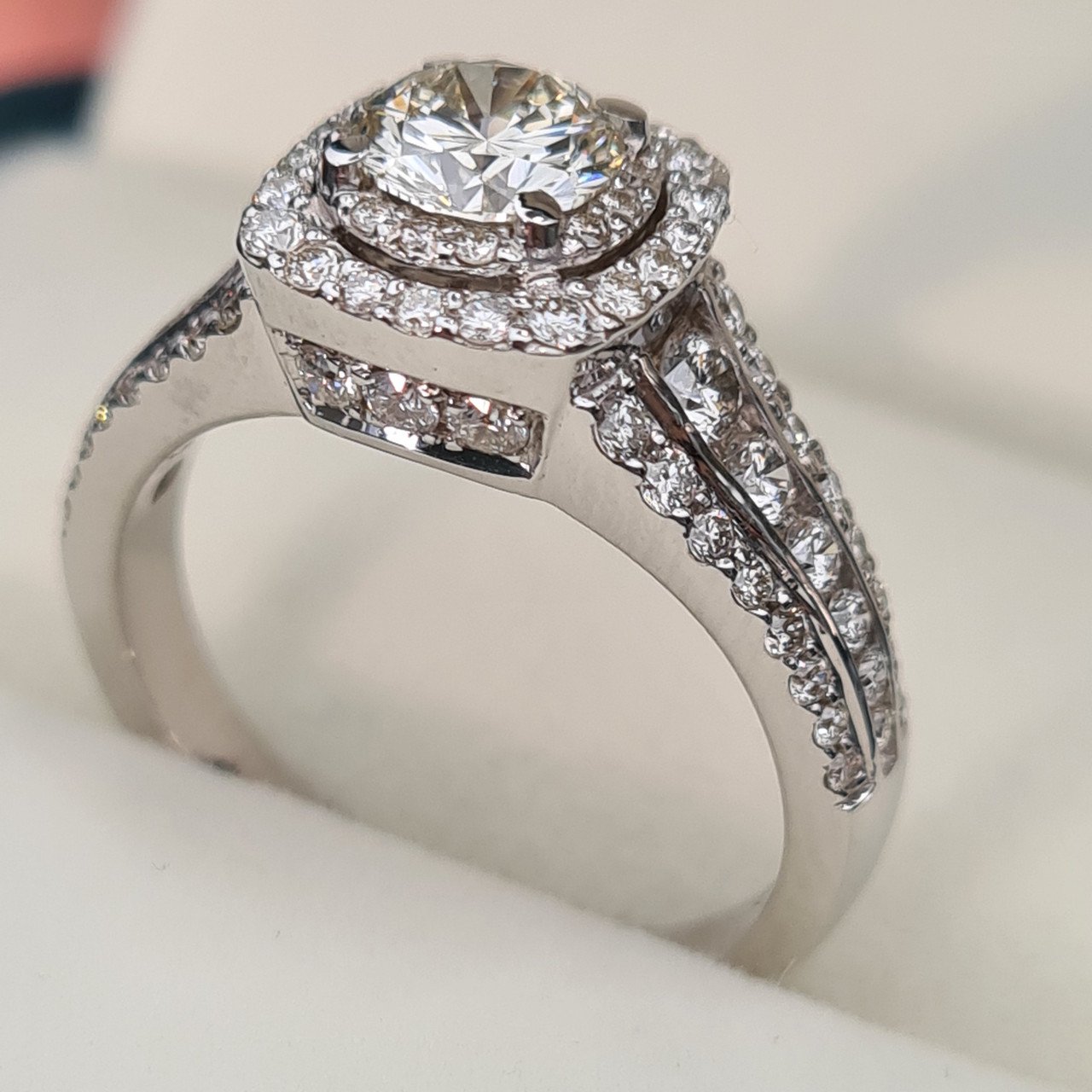 Кольцо Deimantas 95936897 16,5р 6,3гр 1,62ct. купить,NaN