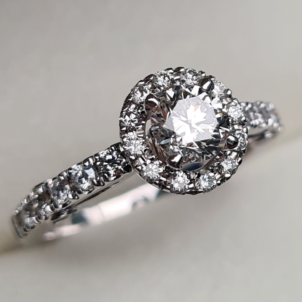 Кольцо Deimantas 95936922 16р 3,05гр 0,94ct. купить,NaN