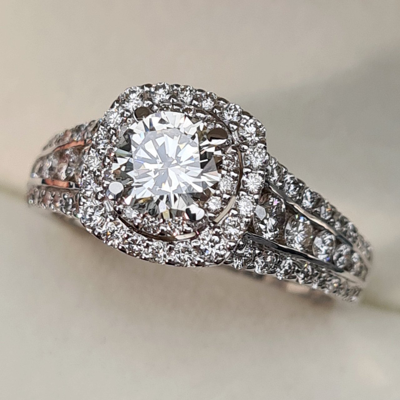 Кольцо Deimantas 95936897 16,5р 6,3гр 1,62ct. купить,NaN