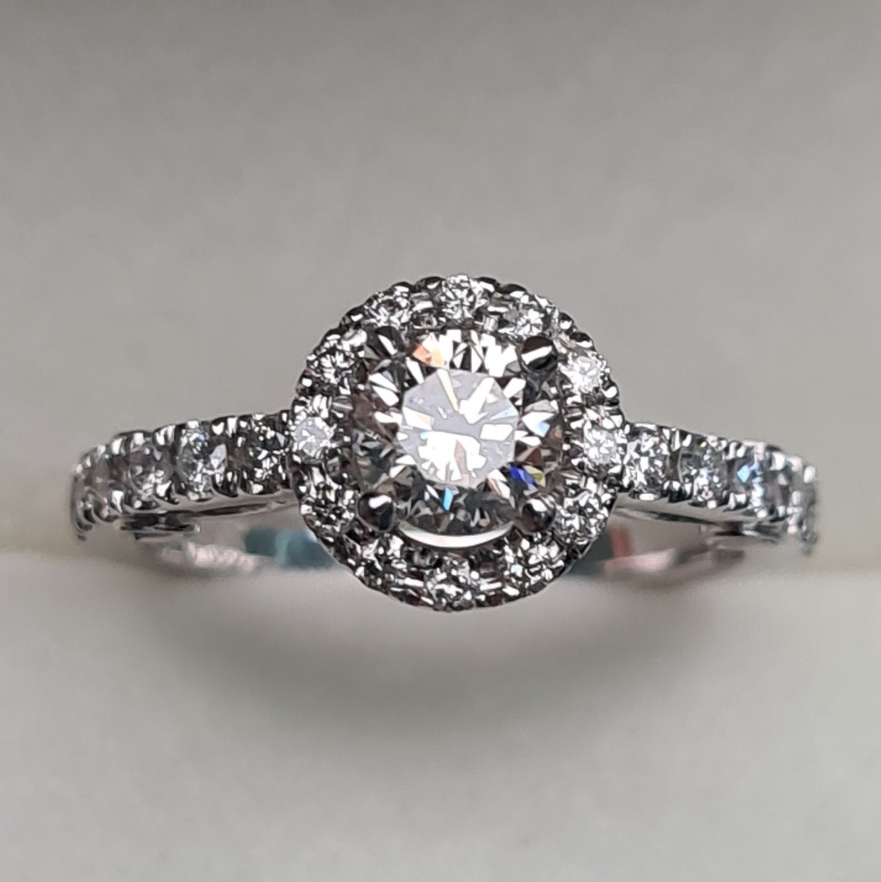 Кольцо Deimantas 95936922 16р 3,05гр 0,94ct. купить,NaN
