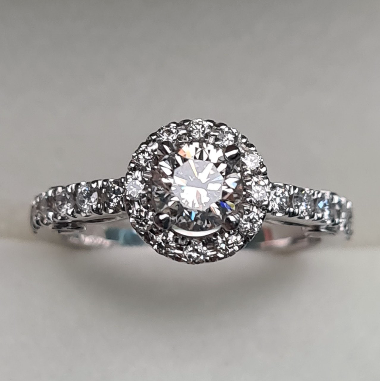 Кольцо Deimantas 95936922 16р 3,05гр 0,94ct. купить,NaN