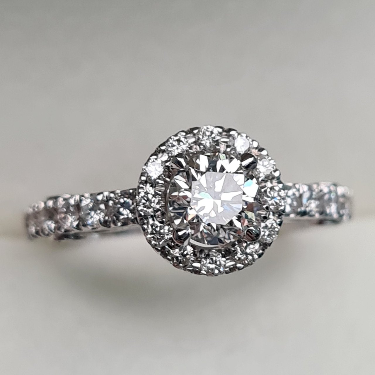 Кольцо Deimantas 95936922 16р 3,05гр 0,94ct. купить,NaN