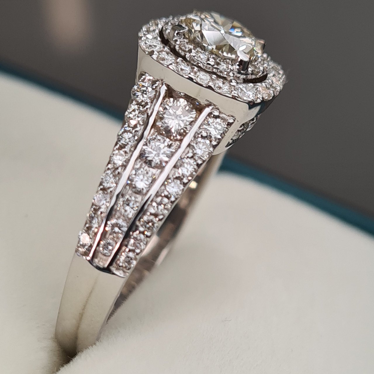 Кольцо Deimantas 95936897 16,5р 6,3гр 1,62ct. купить,NaN
