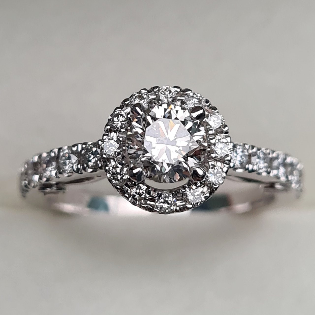 Кольцо Deimantas 95936922 16р 3,05гр 0,94ct. купить,NaN