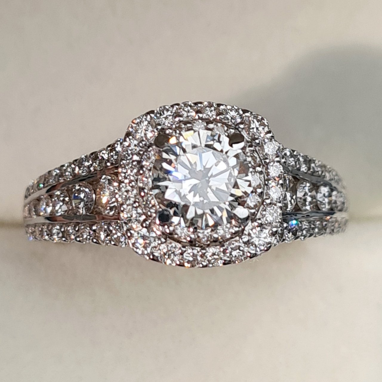 Кольцо Deimantas 95936897 16,5р 6,3гр 1,62ct. купить,NaN