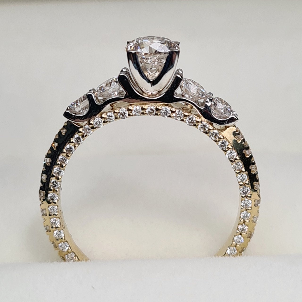 Кольцо Deimantas 95936943 17р 1,47гр 1,47ct. купить,NaN