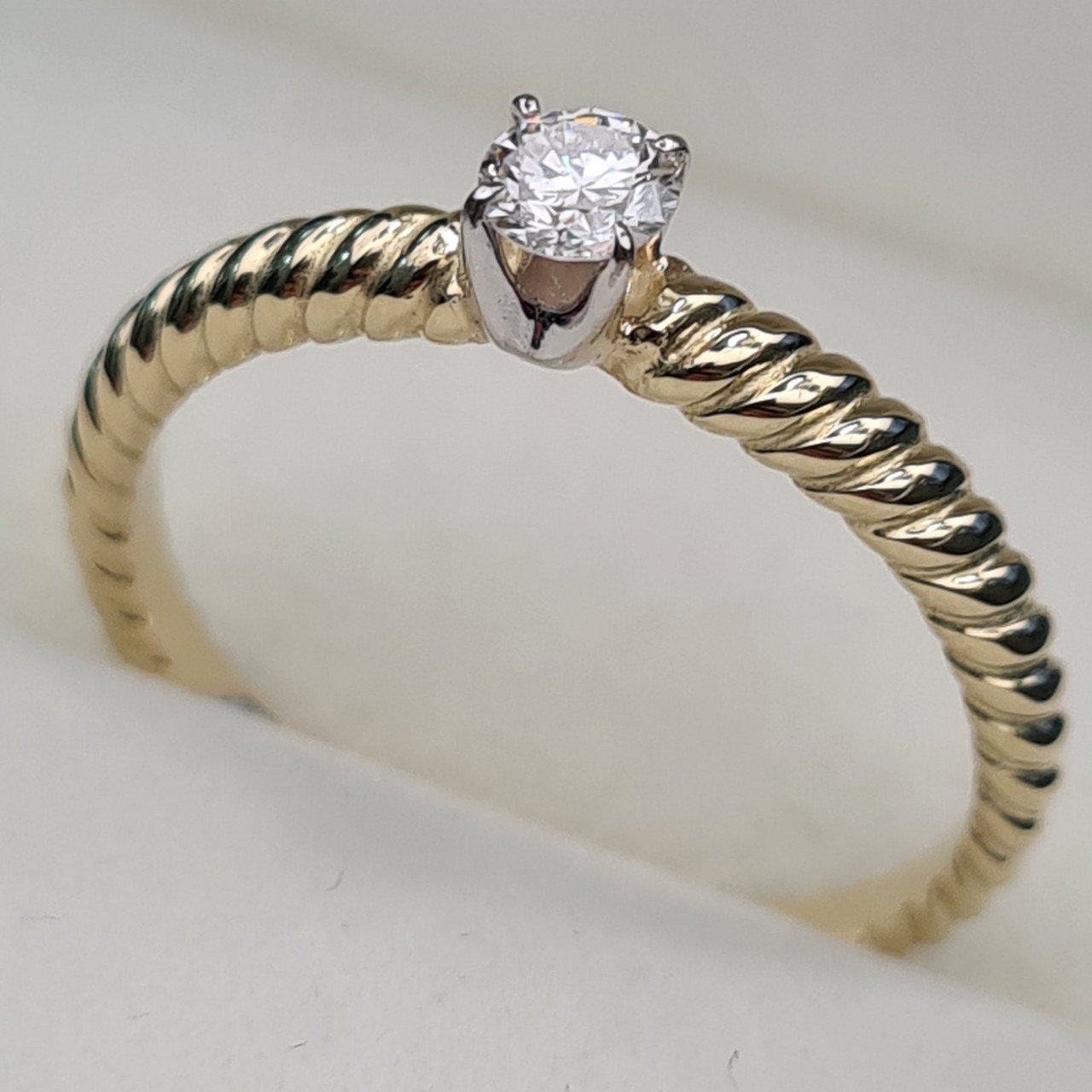 Кольцо Deimantas 93561808 17,5р 2,51гр 0,17ct. купить,NaN