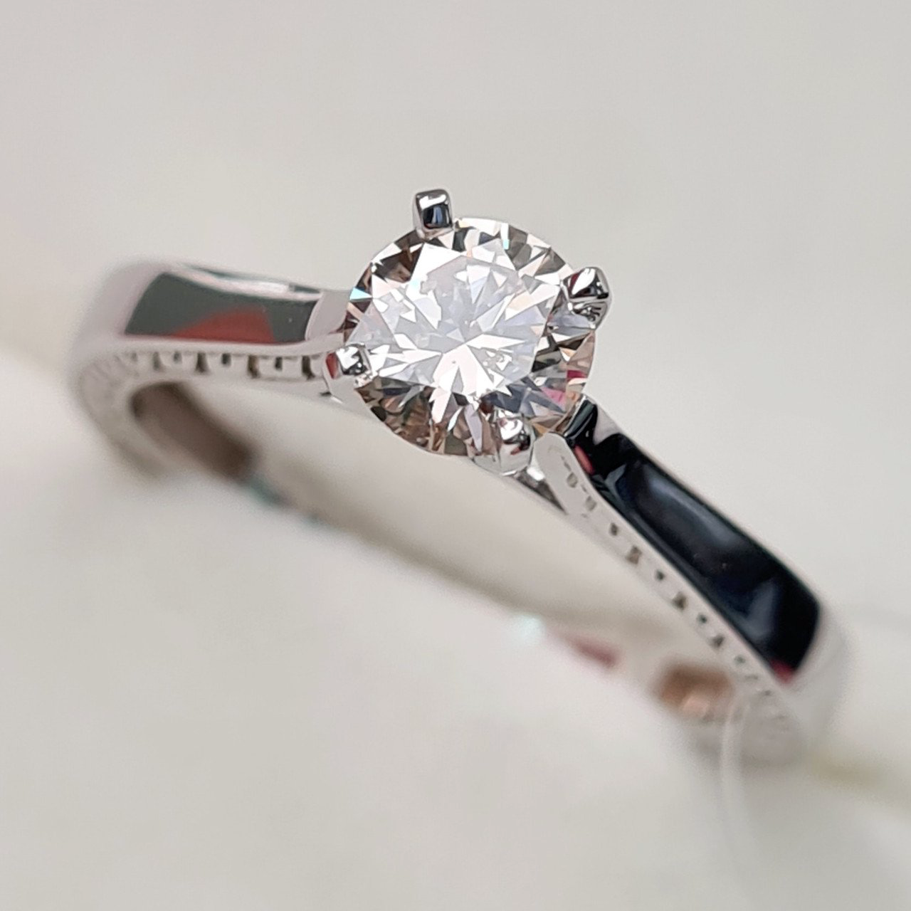 Кольцо Deimantas 97967641 16,51р 2,45гр 0,49ct. купить,NaN