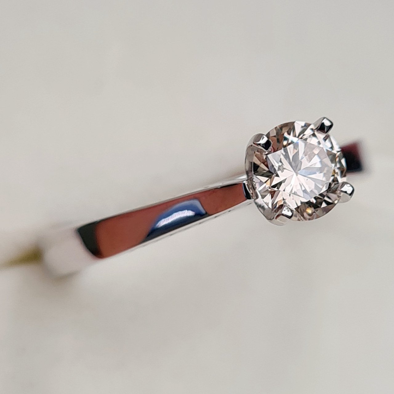 Кольцо Deimantas 97967641 16,51р 2,45гр 0,49ct. купить,NaN