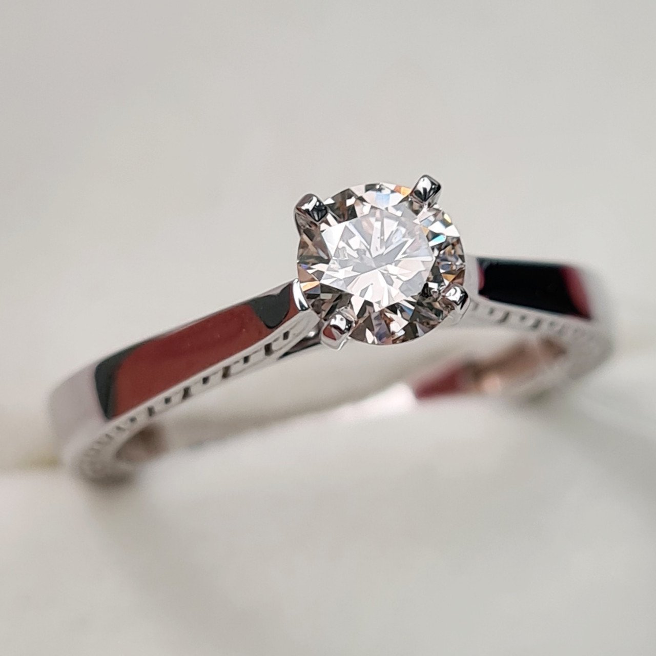 Кольцо Deimantas 97967641 16,51р 2,45гр 0,49ct. купить,NaN