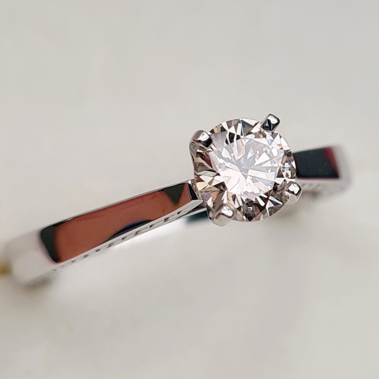 Кольцо Deimantas 97967641 16,51р 2,45гр 0,49ct. купить,NaN